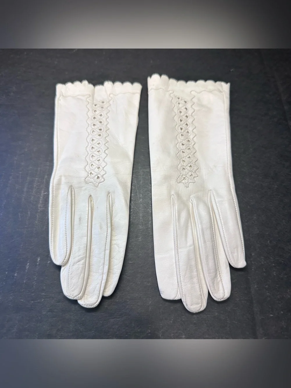 Vintage White Leather Gloves Small First Communion Petite Costume Prop
